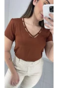 Blusa Manga Curta Decote V Com Viés - Marrom